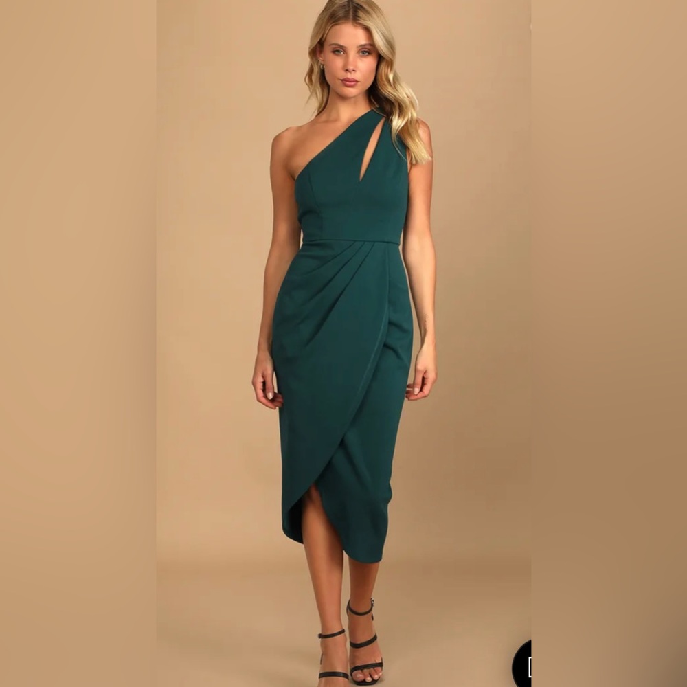 Lulu’s One shoulder asymmetrical evening dress